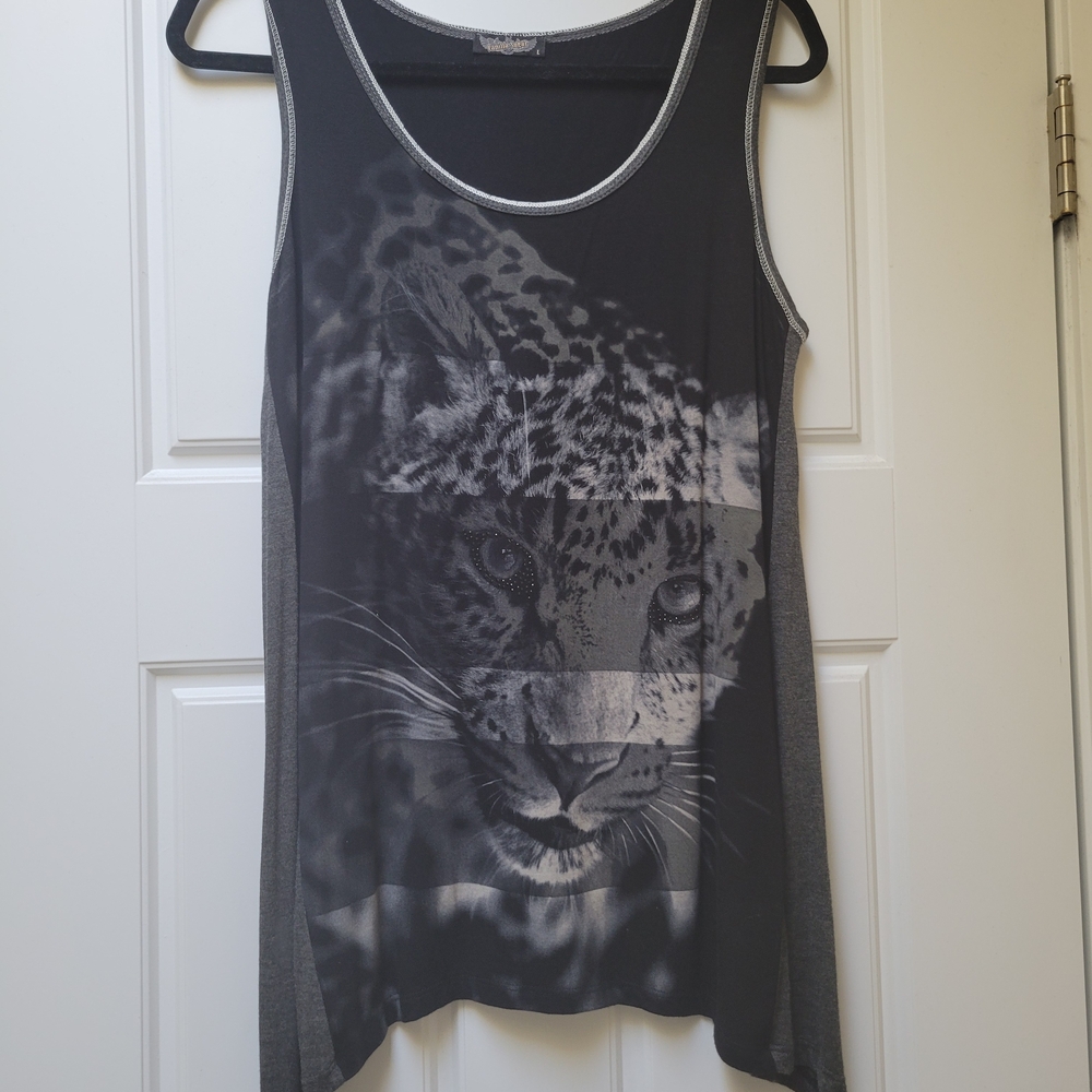 Vanilla Sugar Charcoal Leopard Graphic Tank Top